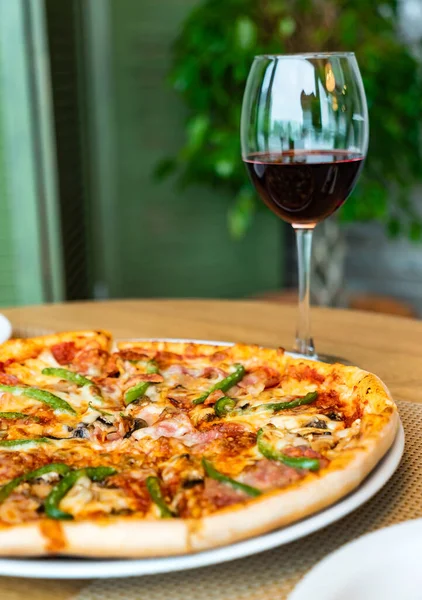 italian pizza and red wine