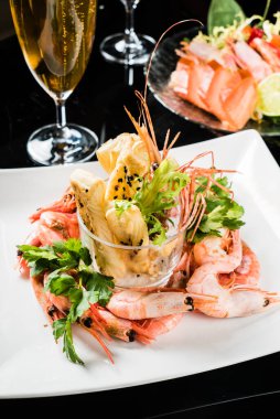 Karides aperatifi, kapat.