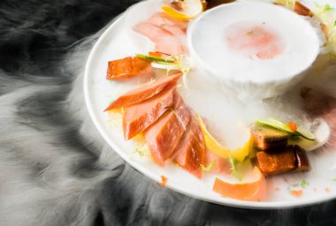 Tütsülenmiş balık, kapat.