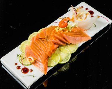 Biralı füme balık.