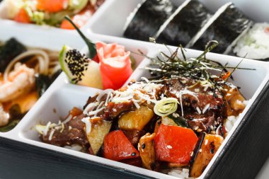 Beslenme çantası (Bento), kapat