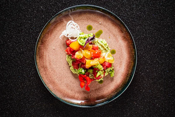 Ton balığı ve sebzeli patates püresi.