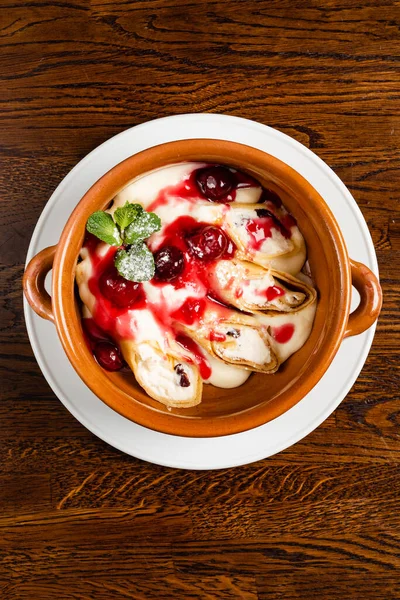 Crepes Cottage Cheese Berry Sauce — Stock Photo, Image