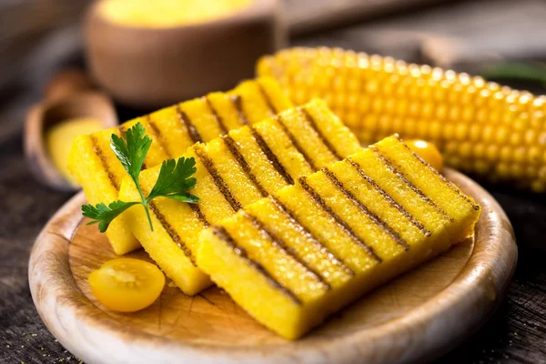 Żółty polenta z grilla — Zdjęcie stockowe