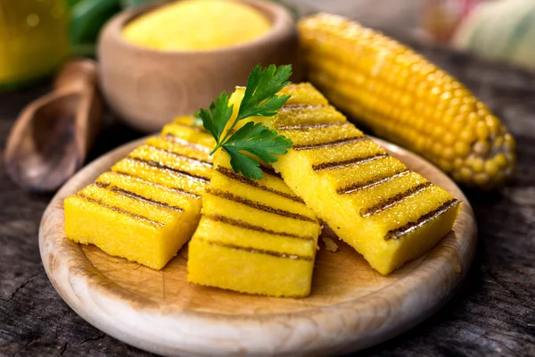 Grillezett polenta kukoricaliszt — Stock Fotó