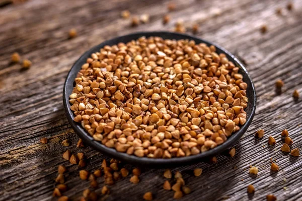 Raw organic buckwheat — Stock Photo, Image