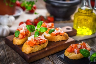 domates Bruschetta taşlarla