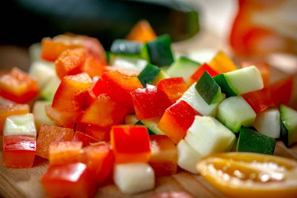 Cubi da zucchine e pepe rosso — Foto Stock