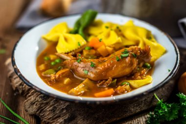 Ev yapımı güveç et 