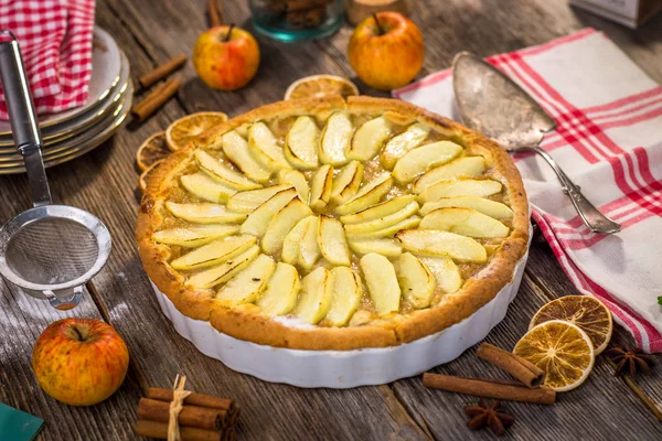 Hausgemachter Apfelkuchen — Stockfoto