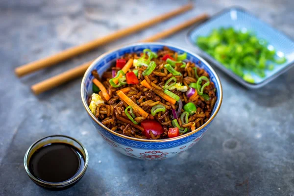 Fried rice with vegetables — Stock Photo, Image