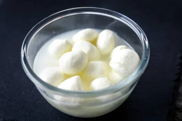 Mini Mozzarella sajt — Stock Fotó