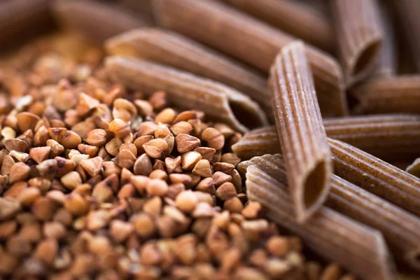 Pasta de trigo sarraceno sin cocer — Foto de Stock