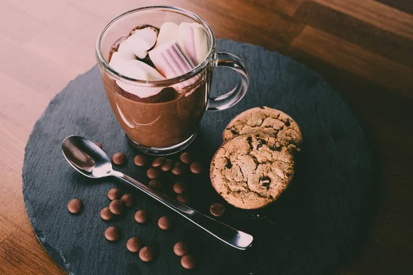 Chocolate Caliente Con Malvavisco Galletas Fritas —  Fotos de Stock