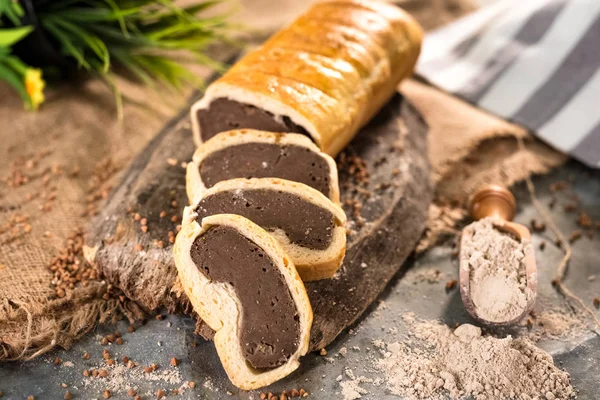 Frisches hausgemachtes Buchweizenbrot — Stockfoto