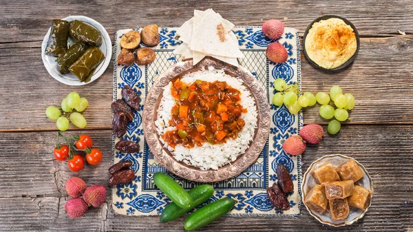 Іфтар вечеря для Рамадана — стокове фото
