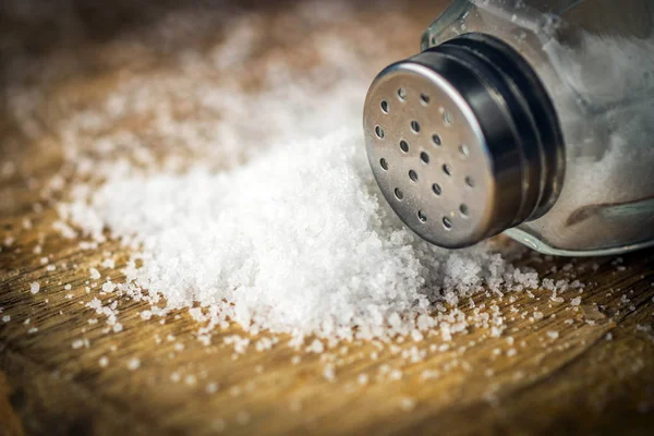 Little Heap Salt Wooden Background — Stock Photo, Image