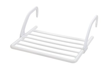 Plastik elbise kurutma makinesi beyaz arka plan üzerinde izole