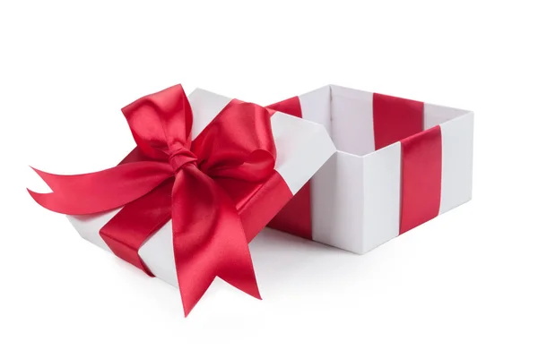 Boîte cadeau blanche ouverte et arc rouge isolé . — Photo