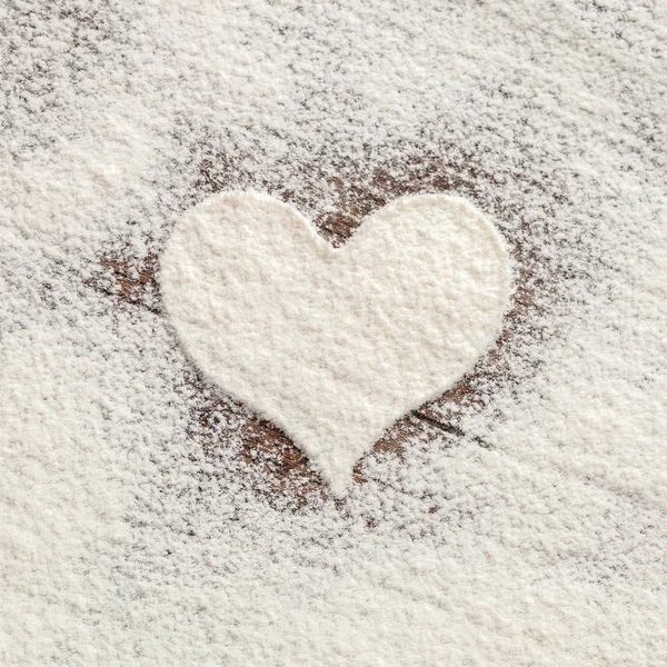 Heart of the flour table from old boards — Stock Photo, Image