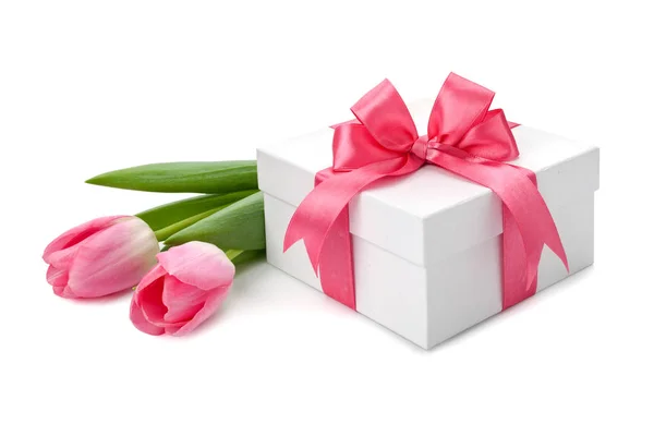 Fresh Tulips and boxes with gifts isolated on white background — Stock Photo, Image