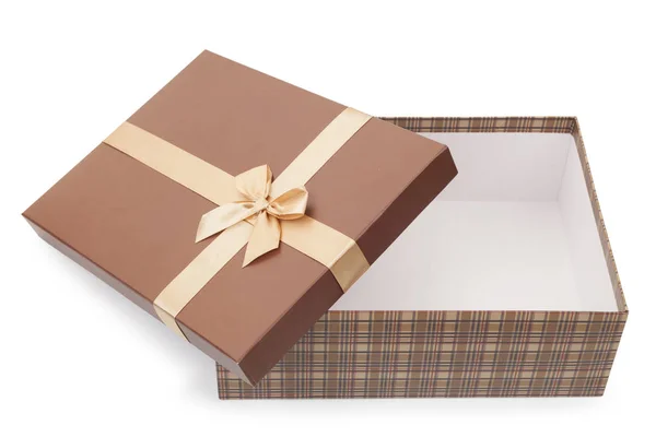Caixa marrom com presentes, arco, fita isolada — Fotografia de Stock