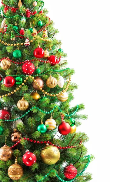 Bela árvore de Natal isolado no fundo branco — Fotografia de Stock
