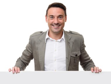 Yakışıklı iş adamı ürününüzü sunar.