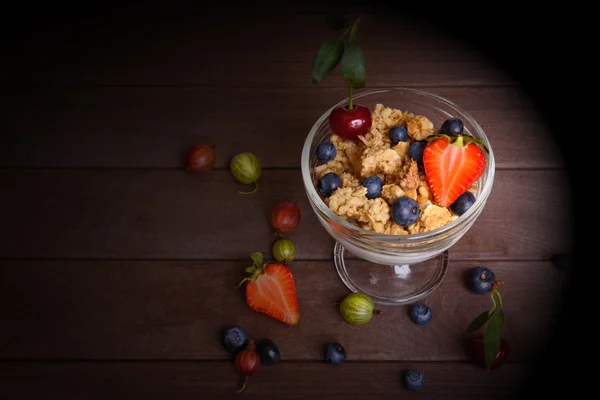 Rustic Breakfast with muesli and berries — Stock Photo, Image