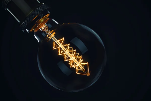 Декоративная лампочка в стиле Эдисона — стоковое фото
