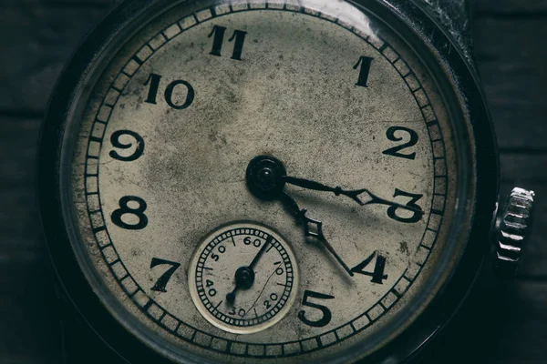 Close up of grungy old clock — Stock Photo, Image