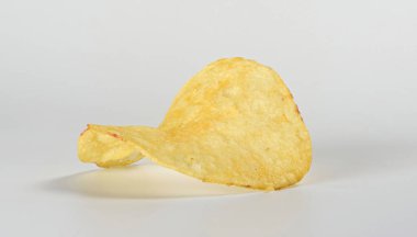 bir patates cipsi makro