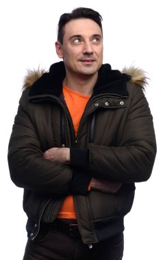 bir palto giyiyor yakışıklı bir adam portresi