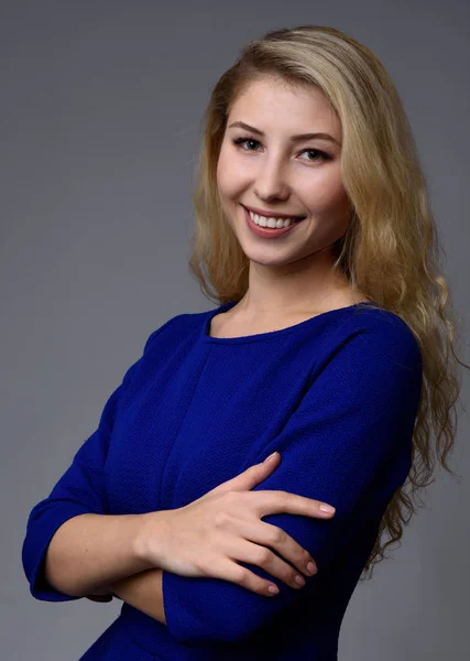 Studio portret van schoonheid vrouw — Stockfoto