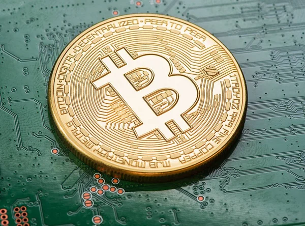 Goldene Bitcoin-Münze — Stockfoto