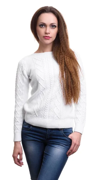 Na co dzień piękna kobieta noszenia sweter. Na białym tle — Zdjęcie stockowe