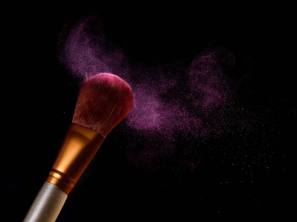 Concept beauté et maquillage. Brosse cosmétique — Photo