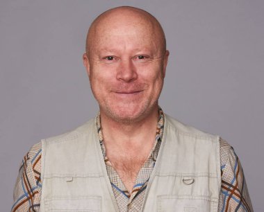 yakışıklı mutlu komuta sizde izole