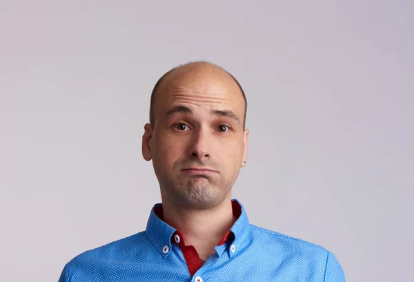 Cara de homem triste. Isolados — Fotografia de Stock