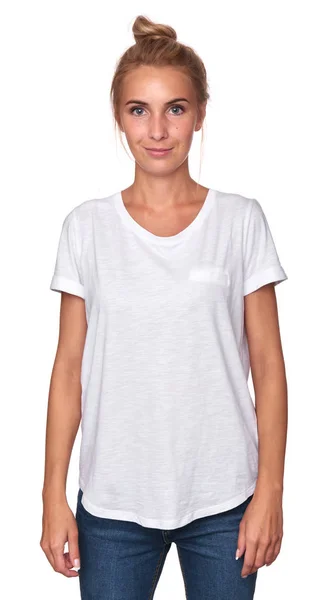 Beyaz T-shirt giyen sevimli genç kadın — Stok fotoğraf