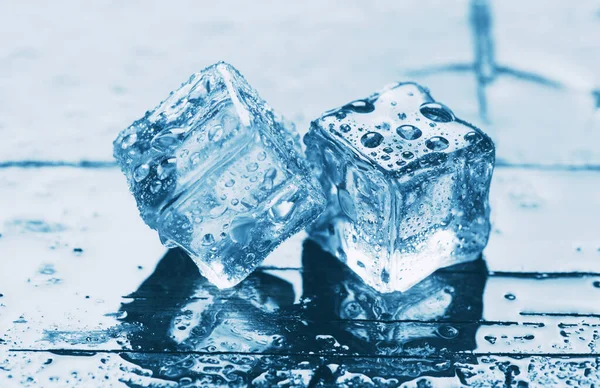 Ice Cubes Wet Wooden Background — Stock Photo, Image