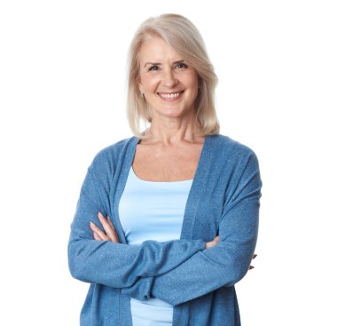 Gülümseyen yaşlı güzel bir kadının portresi. İzole edilmiş. Mutlu kıdemli bayan.