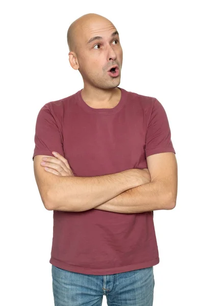 Chockad Gammal Skallig Man Shirt Isolerad Vit — Stockfoto