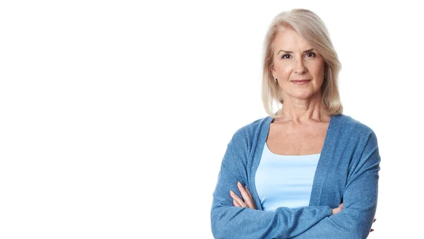 Retrato Mujer Feliz Mediana Edad Está Sonriendo Cámara Aislada Sobre —  Fotos de Stock