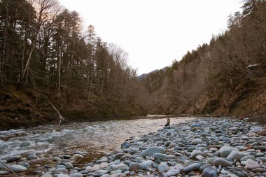 dağ nehir erken Bahar
