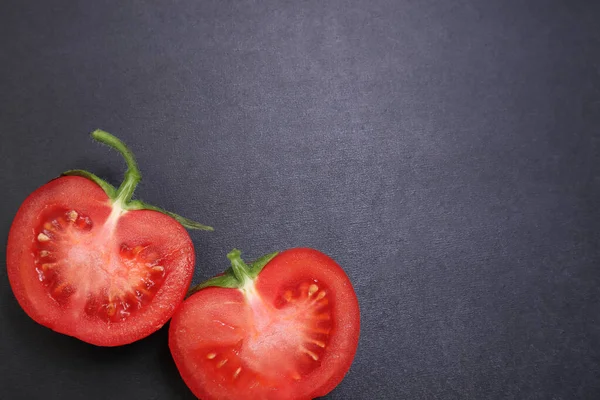 Pomodori Maturi Rossi Ramo Verdure Sfondo Nero Strutturato — Foto Stock