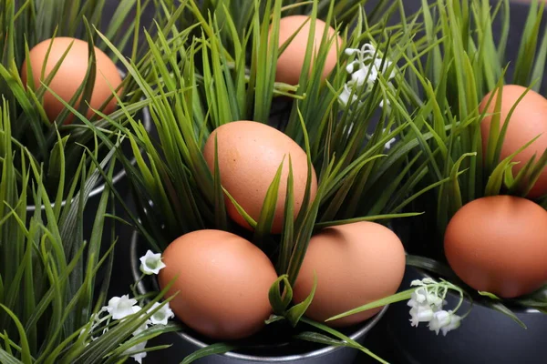Easter Eggs Grass Black Textured Background — Stock Photo, Image