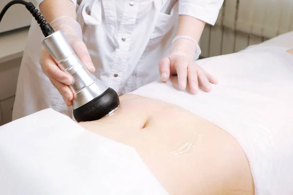 Beautician Makes Procedure Cavitation Young Beautiful Girl Concept Skin Care — Stock Photo, Image