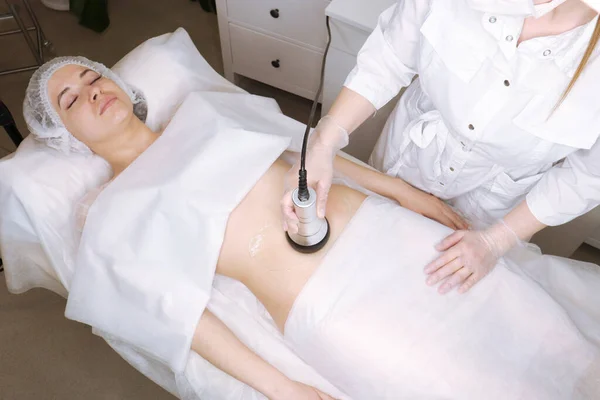 Beautician Makes Procedure Cavitation Young Beautiful Girl Concept Skin Care — Stock Photo, Image