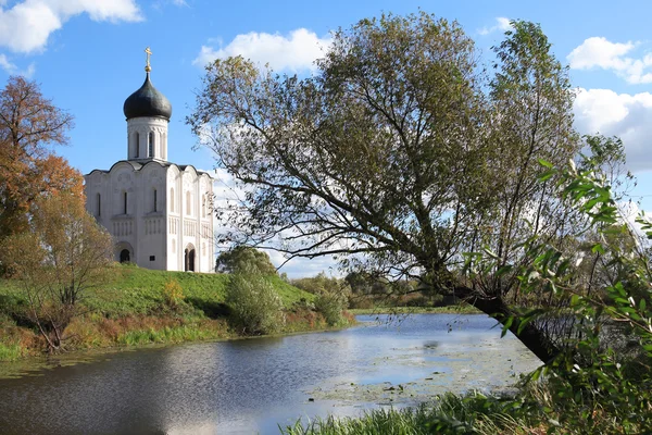 Ősi orosz templom — Stock Fotó